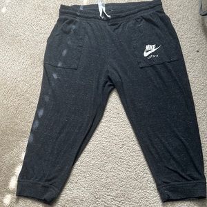 Nike women’s jogger gray